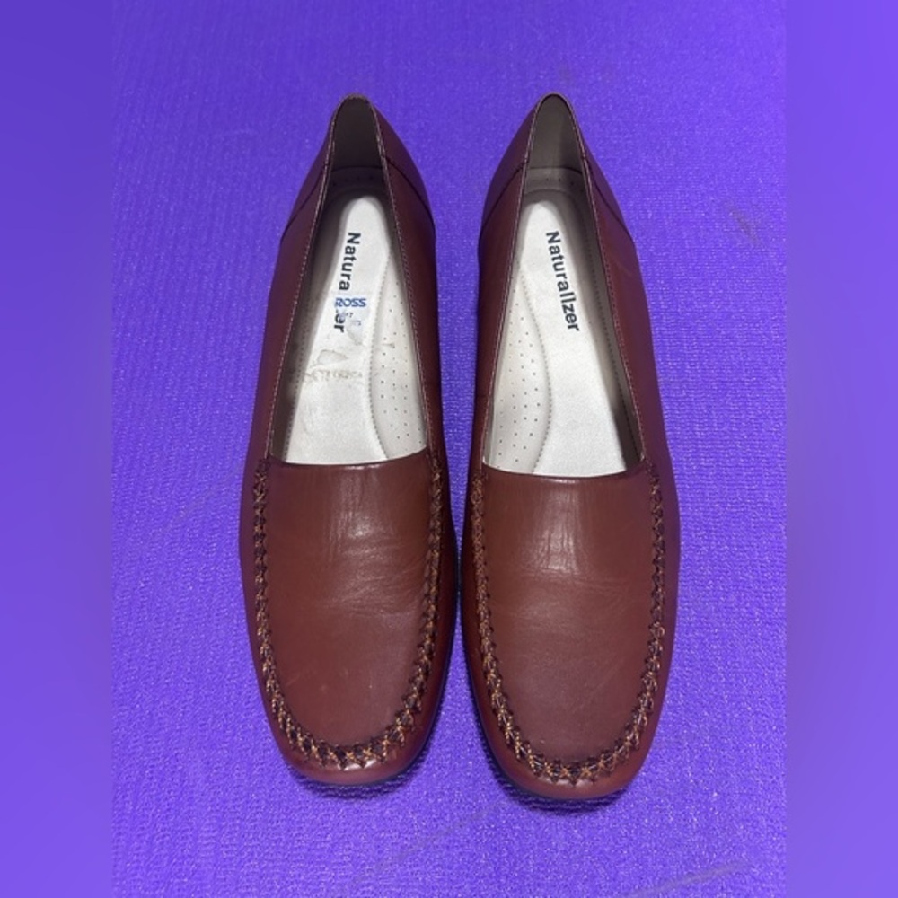 Naturalizer Brown Leather Loafers - Labeled size 9 - fits like‎ 8.5